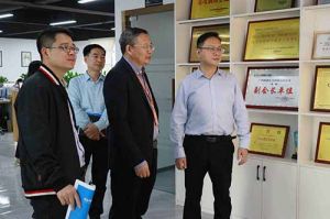 热烈欢迎市政府秘书长林兢一行莅临九州(中国)集团广西公司考察指导